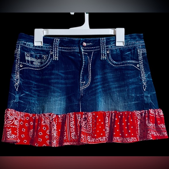 Rock Revival skirt - Picture 1 of 3